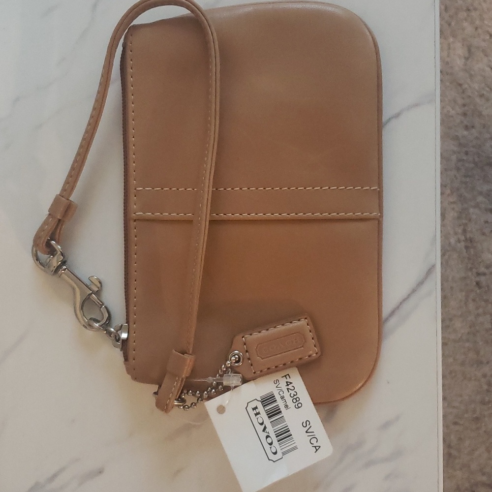 Brown authentic coach wristlet - Picture 1 of 3